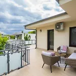 Apartment Fox A11 Zamardi